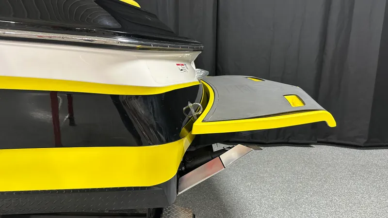 Slide: The Image of Mastercraft X30 2015 - 5