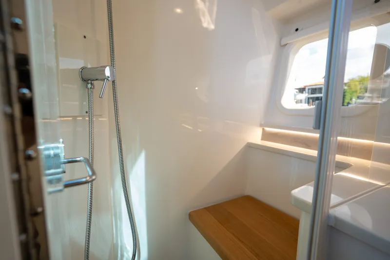 Slide: The Image of Sea Ray Sundancer 370 Outboard 2026 - 30