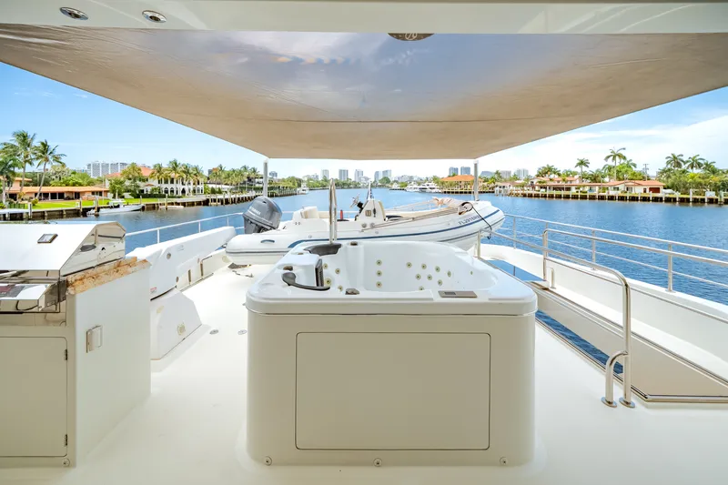 Slide: The Image of Ocean Alexander 90 SKY LOUNGE 2016 - 58