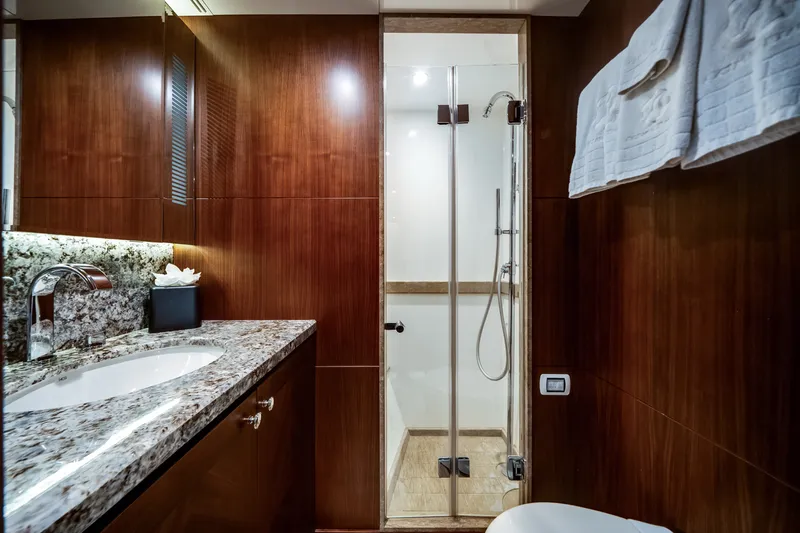 Slide: The Image of Ocean Alexander 90 SKY LOUNGE 2016 - 37