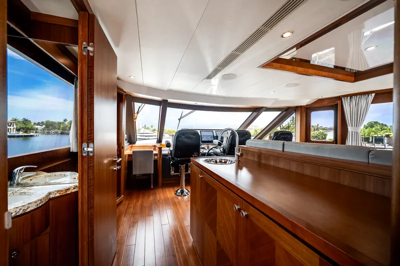 Slide: The Image of Ocean Alexander 90 SKY LOUNGE 2016 - 46