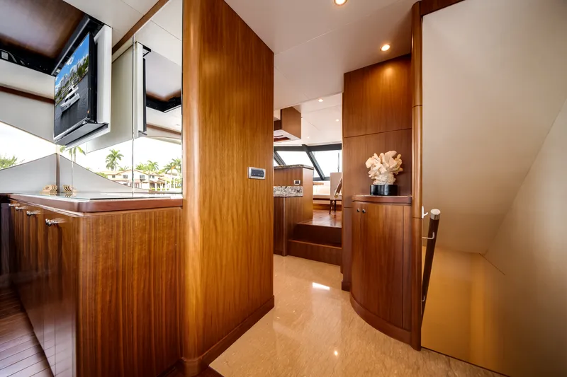 Slide: The Image of Ocean Alexander 90 SKY LOUNGE 2016 - 20