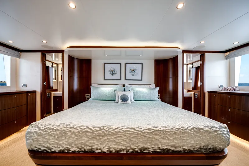 Slide: The Image of Ocean Alexander 90 SKY LOUNGE 2016 - 30