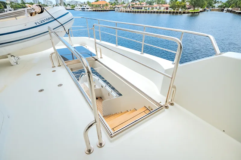 Slide: The Image of Ocean Alexander 90 SKY LOUNGE 2016 - 68