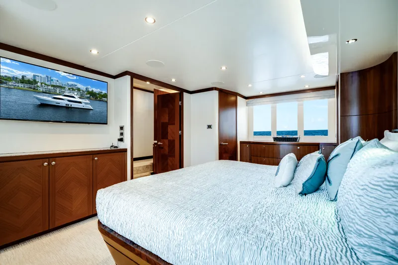 Slide: The Image of Ocean Alexander 90 SKY LOUNGE 2016 - 23