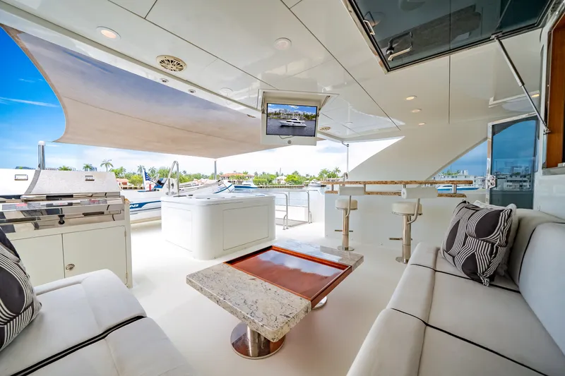 Slide: The Image of Ocean Alexander 90 SKY LOUNGE 2016 - 55