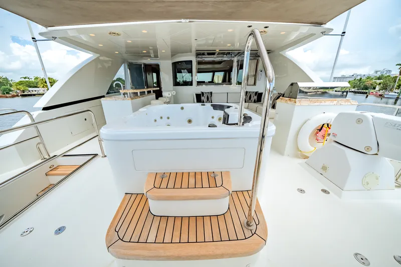 Slide: The Image of Ocean Alexander 90 SKY LOUNGE 2016 - 72
