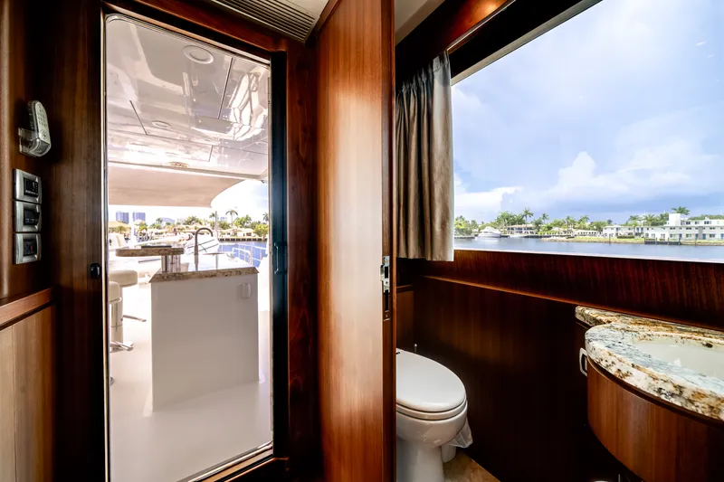 Slide: The Image of Ocean Alexander 90 SKY LOUNGE 2016 - 52