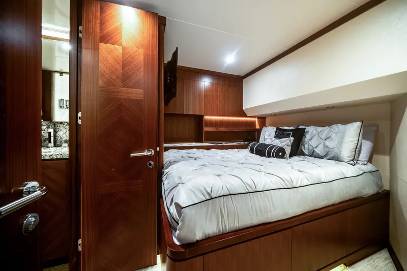 Slide: The Image of Ocean Alexander 90 SKY LOUNGE 2016 - 36