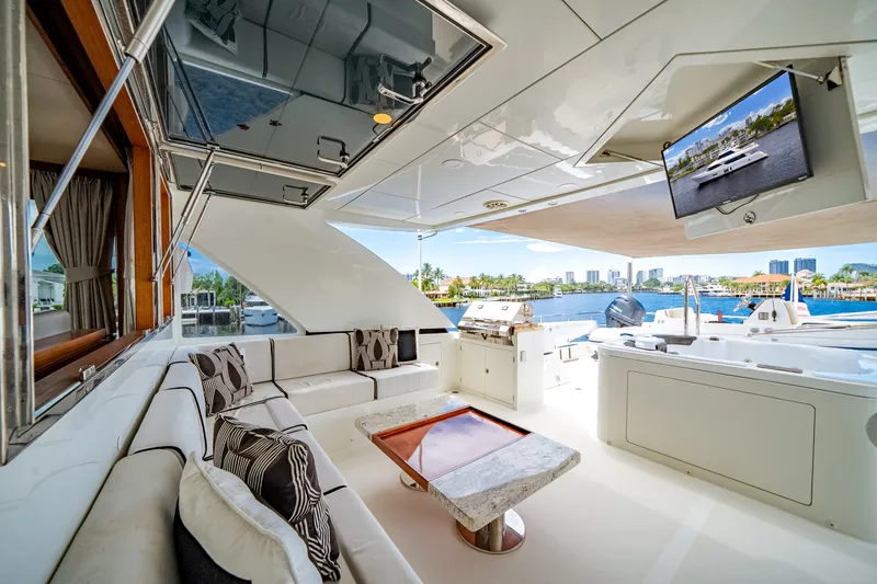 Slide: The Image of Ocean Alexander 90 SKY LOUNGE 2016 - 53