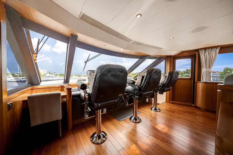 Slide: The Image of Ocean Alexander 90 SKY LOUNGE 2016 - 48