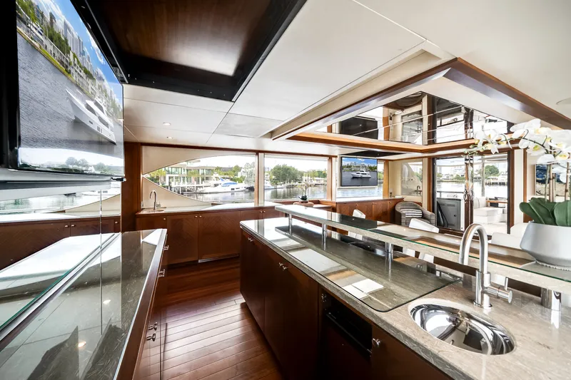 Slide: The Image of Ocean Alexander 90 SKY LOUNGE 2016 - 19