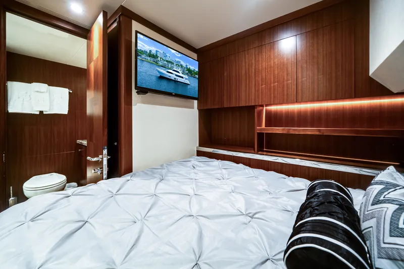 Slide: The Image of Ocean Alexander 90 SKY LOUNGE 2016 - 37