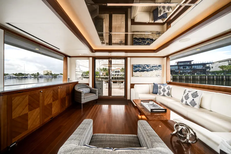 Slide: The Image of Ocean Alexander 90 SKY LOUNGE 2016 - 15