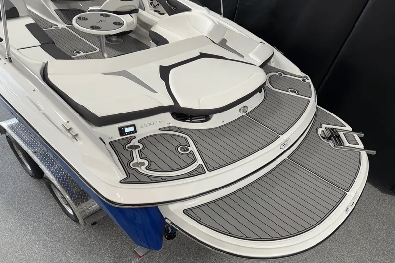 Slide: The Image of Monterey 224FS 2022 - 11