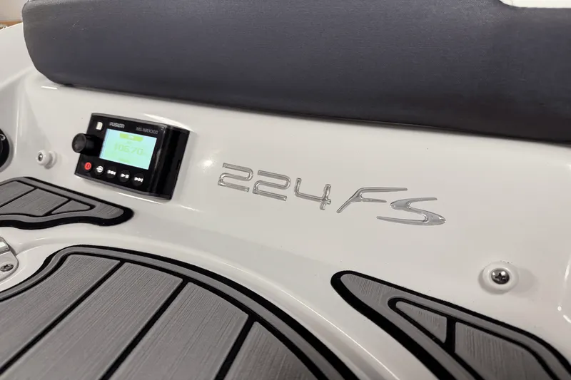 Slide: The Image of Monterey 224FS 2022 - 25