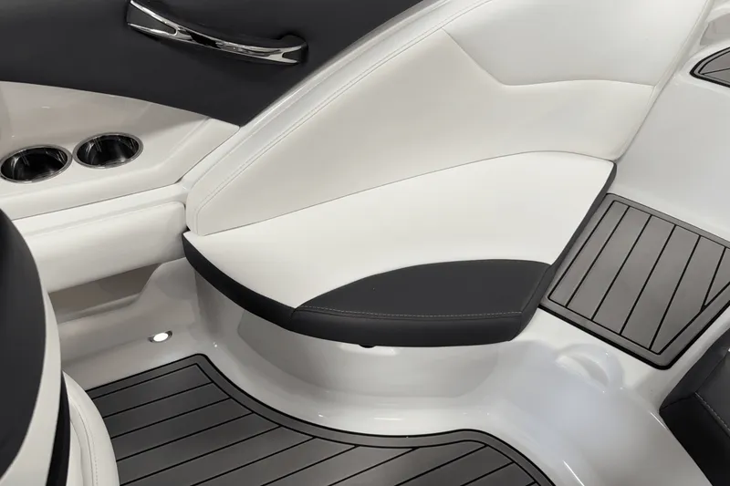 Slide: The Image of Monterey 224FS 2022 - 32