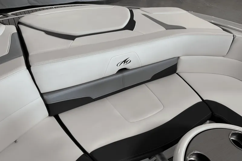 Slide: The Image of Monterey 224FS 2022 - 34