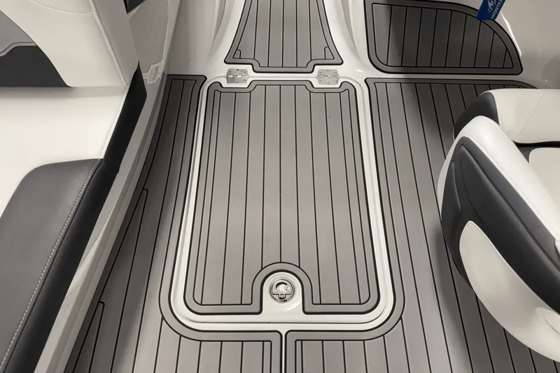 Slide: The Image of Monterey 224FS 2022 - 55