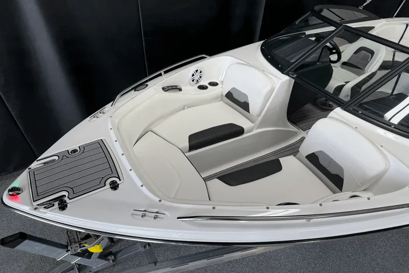 Slide: The Image of Monterey 224FS 2022 - 6