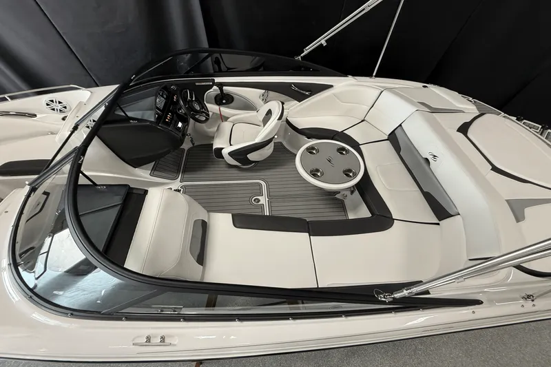 Slide: The Image of Monterey 224FS 2022 - 7