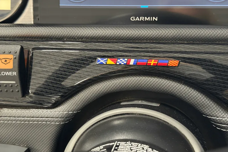 Slide: The Image of Monterey 224FS 2022 - 70