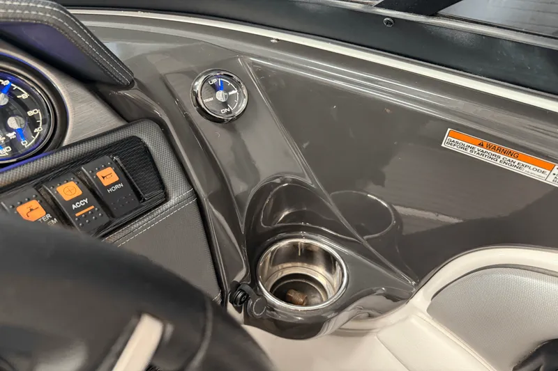 Slide: The Image of Monterey 224FS 2022 - 76