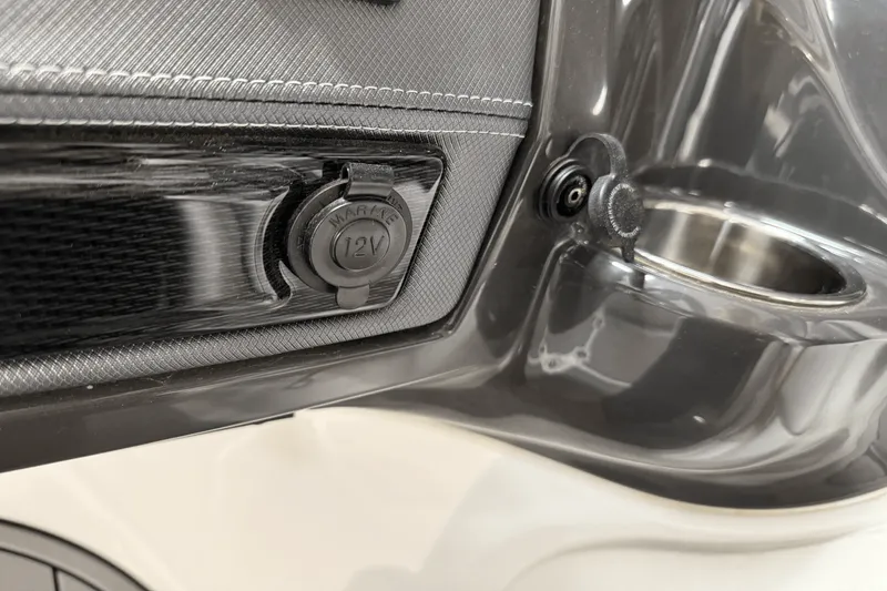 Slide: The Image of Monterey 224FS 2022 - 78