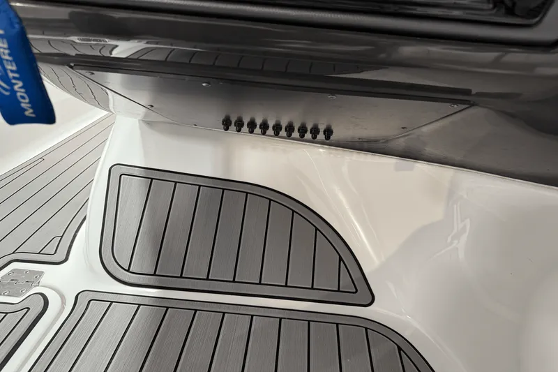 Slide: The Image of Monterey 224FS 2022 - 83