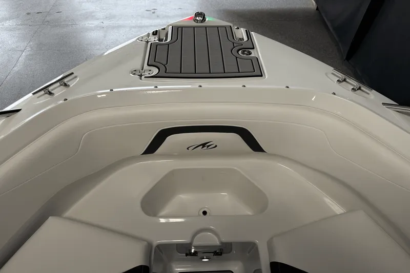 Slide: The Image of Monterey 224FS 2022 - 86