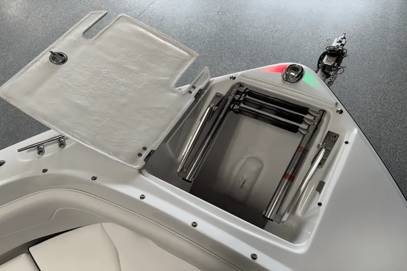 Slide: The Image of Monterey 224FS 2022 - 88