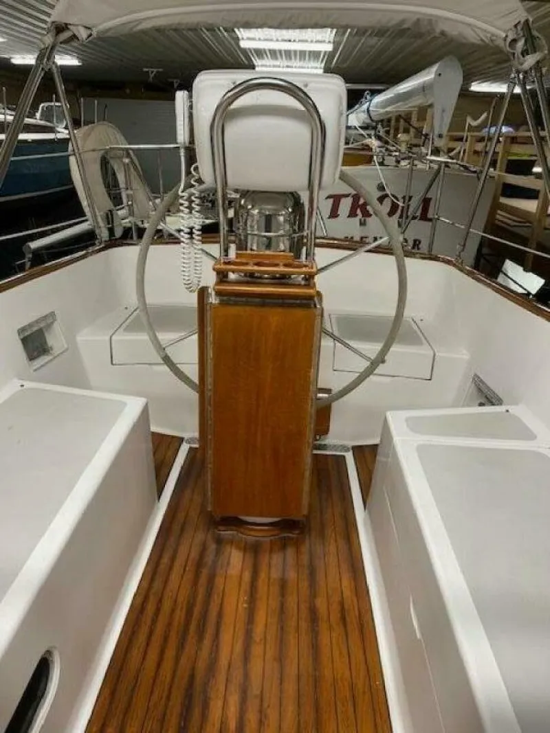 Slide: The Image of Hinckley Yachts Sou'wester Sloop C/B 1987 - 1