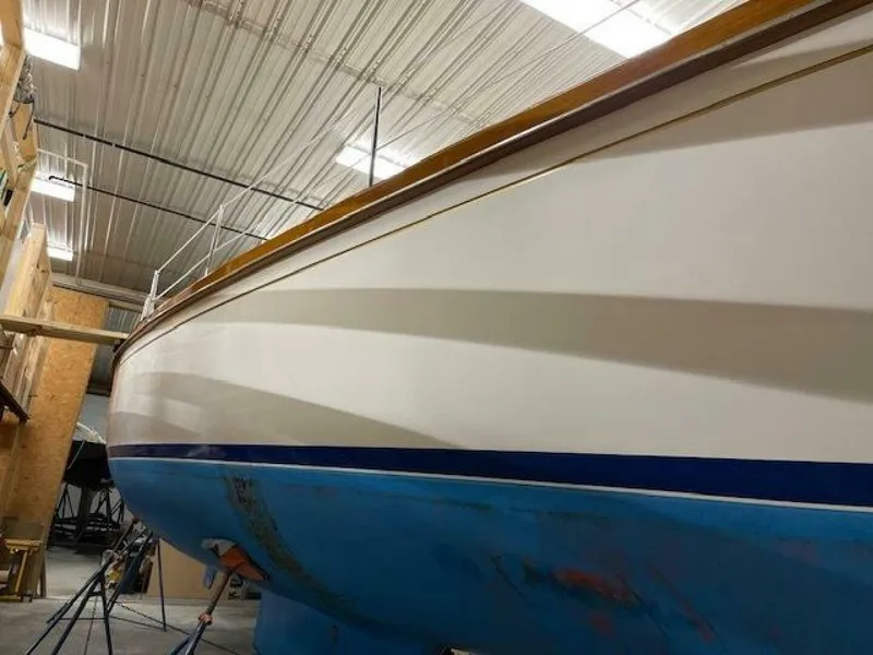 Slide: The Image of Hinckley Yachts Sou'wester Sloop C/B 1987 - 24