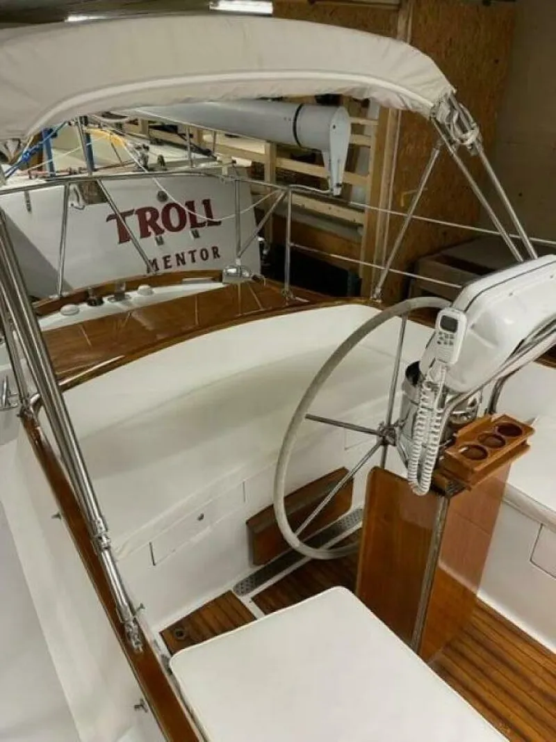Slide: The Image of Hinckley Yachts Sou'wester Sloop C/B 1987 - 21