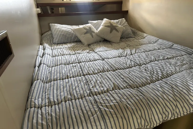 Slide: The Image of Cruisers 3870 2000 - 7