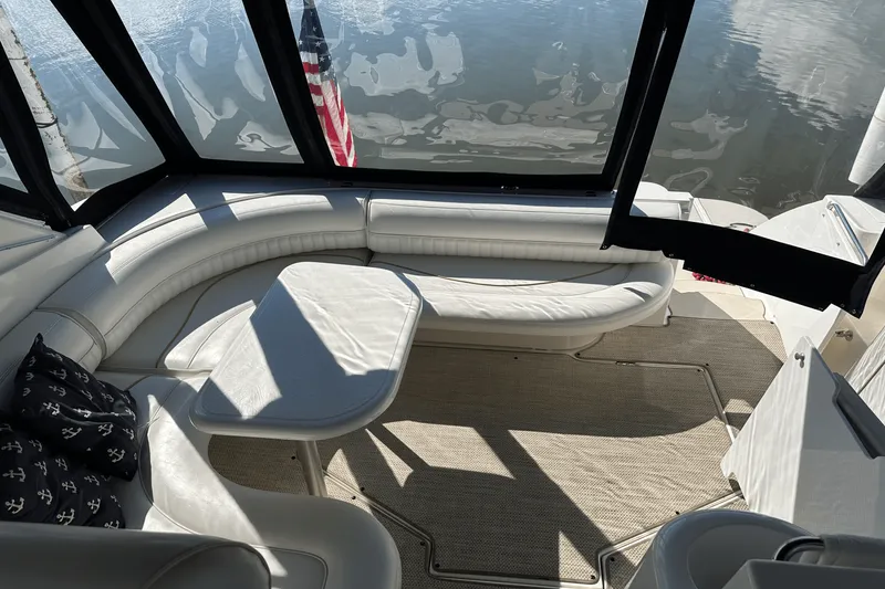 Slide: The Image of Cruisers Yachts 3870 2000 - 32