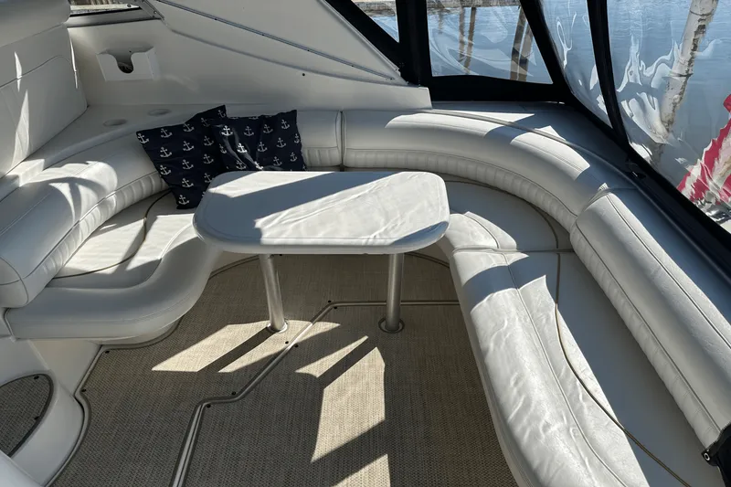 Slide: The Image of Cruisers Yachts 3870 2000 - 34