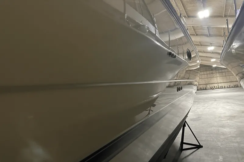 Slide: The Image of Cruisers Yachts 3870 2000 - 46