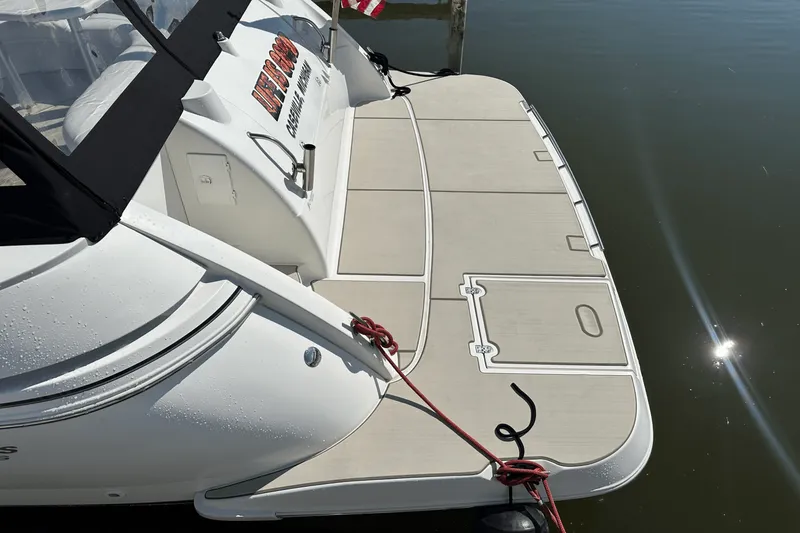 Slide: The Image of Cruisers Yachts 3870 2000 - 5