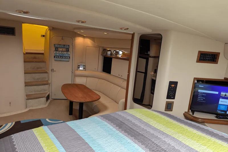 Slide: The Image of Cruisers Yachts 3870 2000 - 63