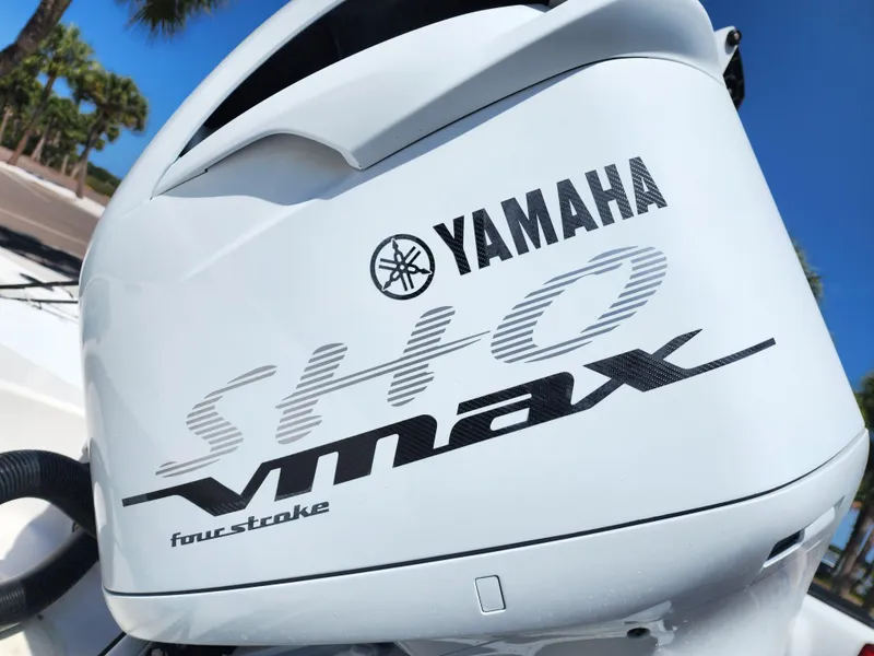 Slide: The Image of Close-up of Yamaha SHO VMAX four-stroke engine on 2006 Everglades 243 CC boat. - 6