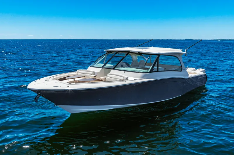 The Image of Grady-White Freedom 415 2026 - 0