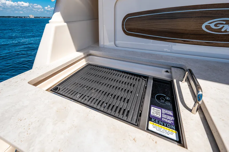 Slide: The Image of Grady-White Freedom 415 2026 - 26