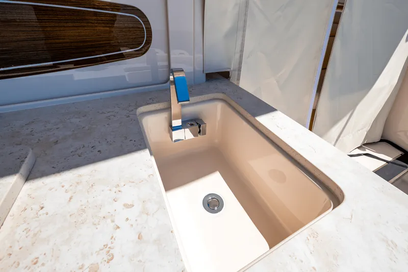 Slide: The Image of Grady-White Freedom 415 2026 - 27