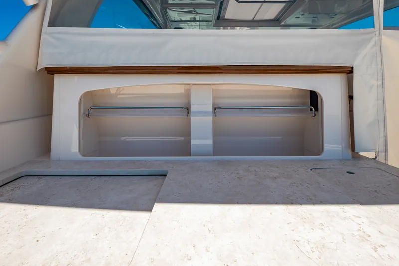 Slide: The Image of Grady-White Freedom 415 2026 - 28