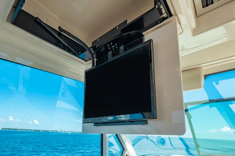 Slide: The Image of Grady-White Freedom 415 2026 - 43