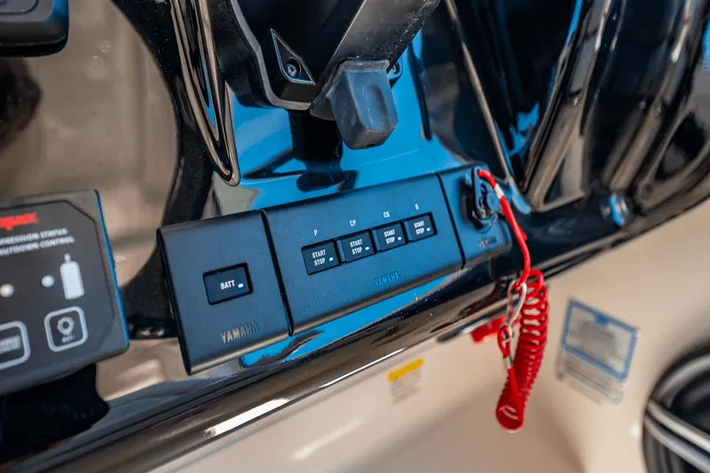 Slide: The Image of Grady-White Freedom 415 2026 - 61