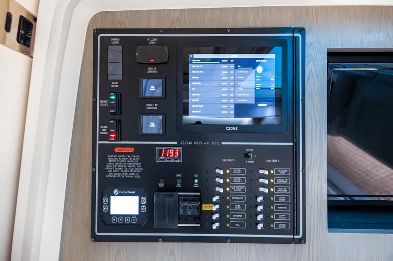 Slide: The Image of Grady-White Freedom 415 2026 - 68