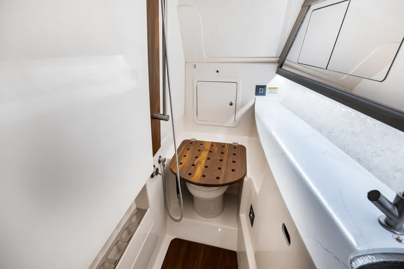 Slide: The Image of Grady-White Freedom 415 2026 - 75