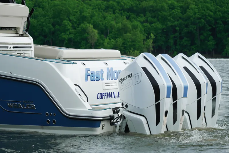 Slide: The Image of Boston Whaler 420 OUTRAGE 2021 - 7